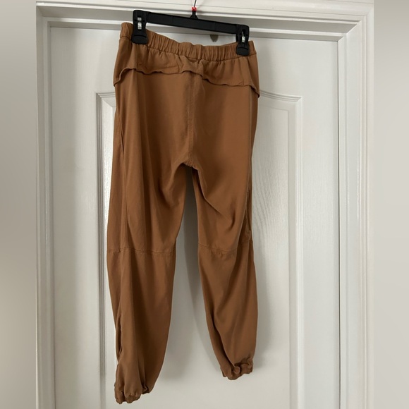 lululemon athletica Pants in Brown - Picture 2 of 5
